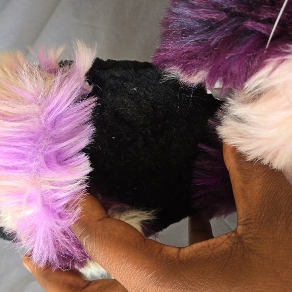 UGG Multicolor Fluffy Slippers - Picture 9 of 10